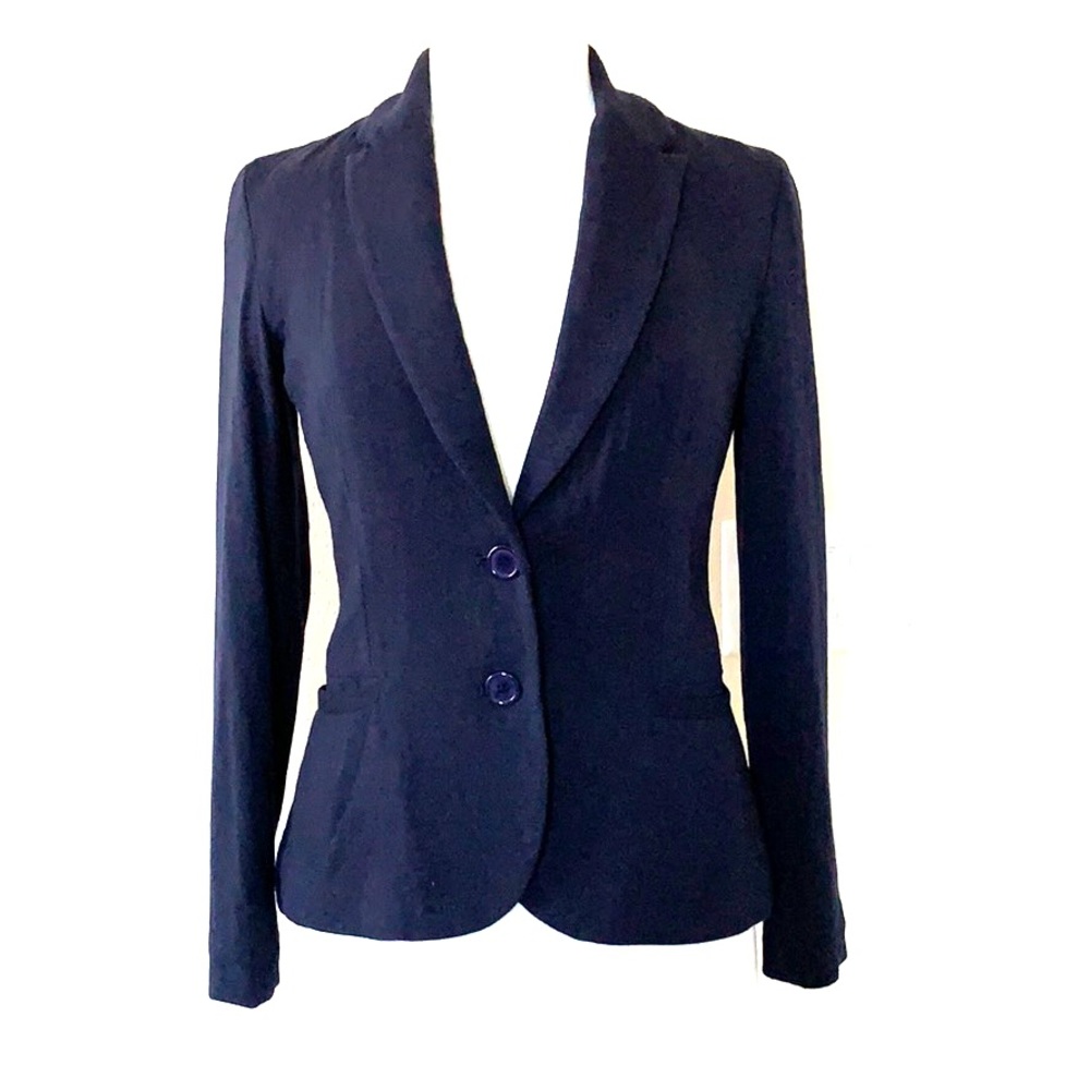 nOir Jewelry Women's Navy Blue Tailored Blazer